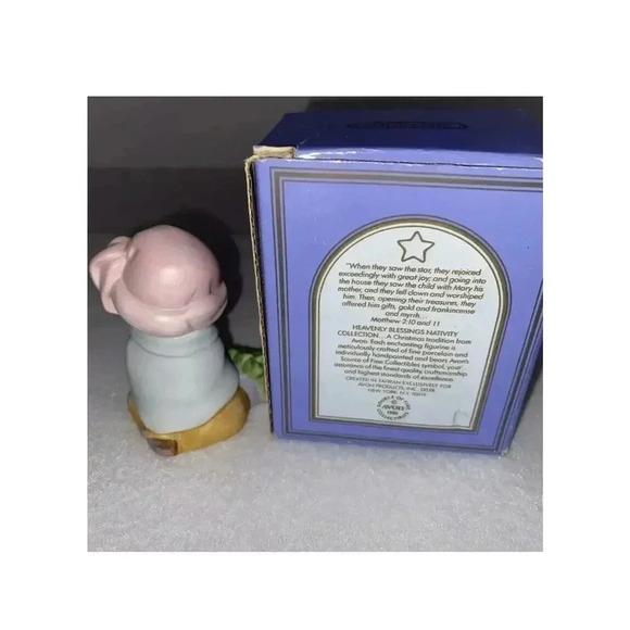 Vintage AVON Heavenly Blessings‎ Nativity collection 1986 Three Wiseman With Box - Picture 12 of 13
